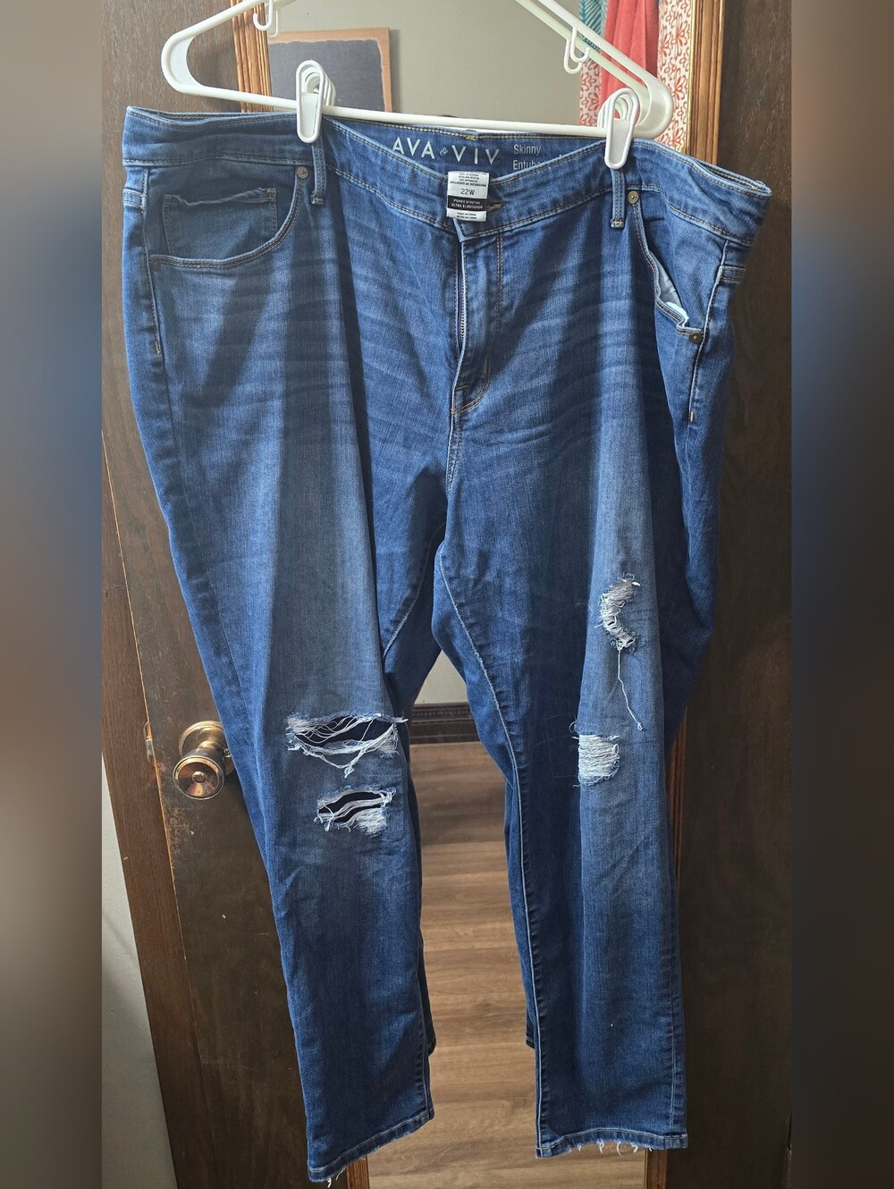 Ava & Viv Distressed Skinny Jeans Size 22W Medium Wash Denim